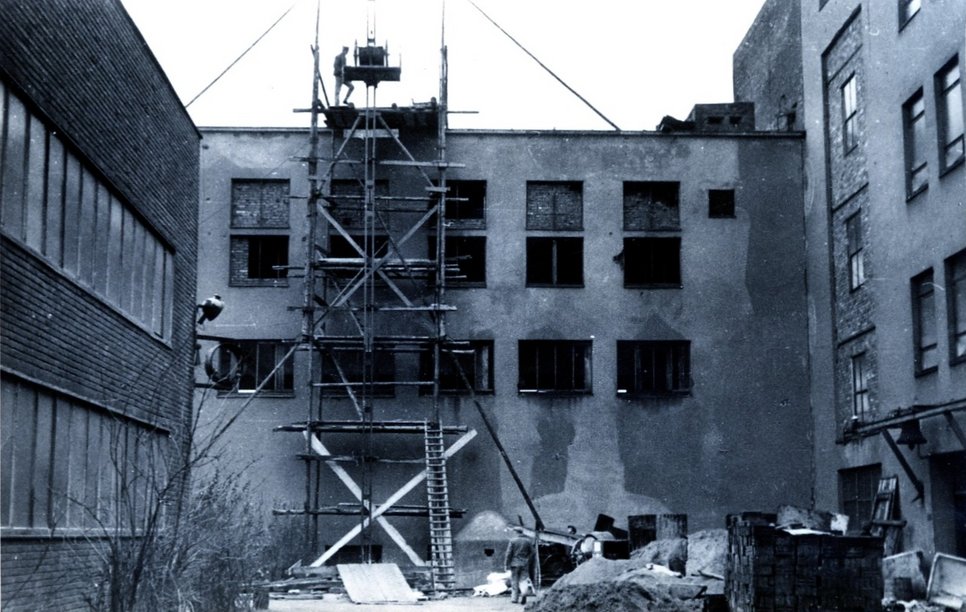 Ein Bild von den Wiederaufbau-arbeiten im Januar 1949.