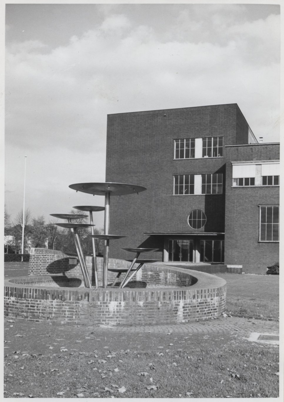 Ein Blick auf das Hauptgebäude des MPIE im November 1962.