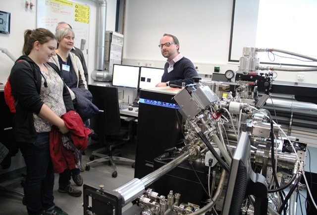 Die Atomsondentomografie fasziniert auch die Teilnehmer des Materialografie-Treffens.