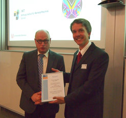 Professor Martin Stratmann, Präsident der Max-Planck-Gesellschaft, zusammen mit dem diesjährigen Träger des Reimar-Lüst-Preises Professor Lutz Mädler (von links).