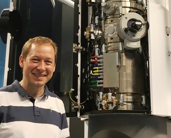Der Europäische Forschungsrat unterstützt Prof. Gerhard Dehm, Direktor am Max-Planck-Institut für Eisenforschung, mit einem Advanced Grant von 2,5 Millionen Euro für sein Projekt zum Design von Korngrenzen. Der Europäische Forschungsrat unterstützt Prof. Gerhard Dehm, Direktor am Max-Planck-Institut für Eisenforschung, mit einem Advanced Grant von 2,5 Millionen Euro für sein Projekt zum Design von Korngrenzen.