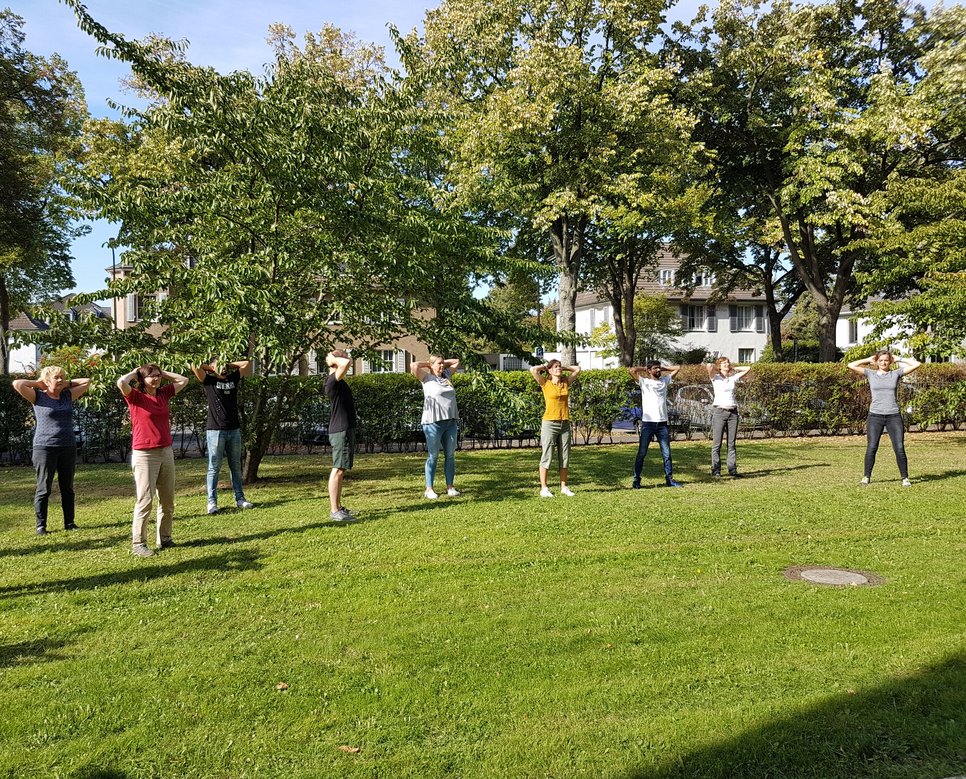 Back training and relaxation exercises during break.