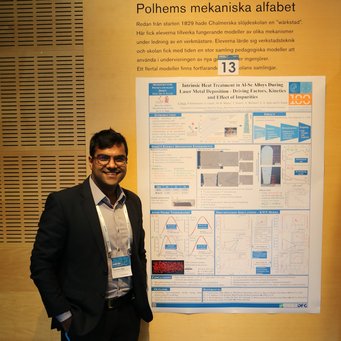 Priyanshu Bajaj, Doktorand in der Gruppe "Legierungen für die Additive Fertigung", hat den zweiten Posterpreis der AAMS 2019 gewonnen. Priyanshu Bajaj, Doktorand in der Gruppe "Legierungen für die Additive Fertigung", hat den zweiten Posterpreis der AAMS 2019 gewonnen.