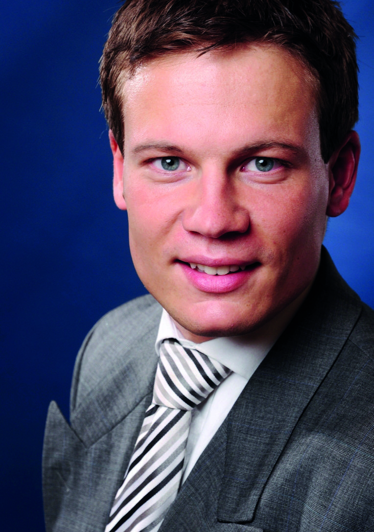 Dr. Martin Diehl’s (in the photo)  and Dr. Franz Roters’