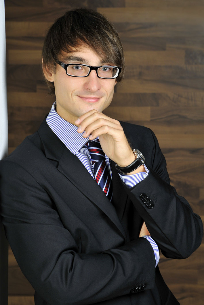 Dr. Fabian Sewerin