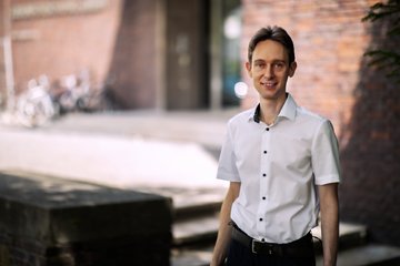 Wie funktionieren elektrochemische Reaktionen auf der Quantenebene?