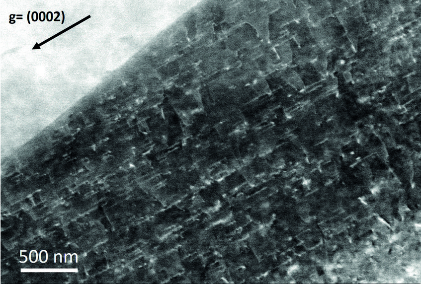 Fig. 3: ECCI of dislocations in an extension twin of a slightly deformed Mg-Ca-Zn alloy. Imaging with g=(0002) makes dislocations visible. Fig. 3: ECCI of dislocations in an extension twin of a slightly deformed Mg-Ca-Zn alloy. Imaging with g=(0002) makes dislocations visible.