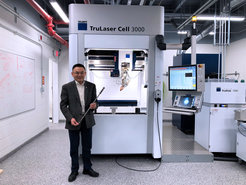 Prof. Ji-Cheng Zhao, expert in alloy science and alloy design, received a Humboldt Research Award by the Alexander von Humboldt Foundation and will foster his collaborations with materials science institutions in Germany. Zhao is Minta Martin professor of engineering and chair of the department of Materials Science and Engineering at the University of Maryland (USA). The photo shows him in front of a 3D printer in his laboratory.