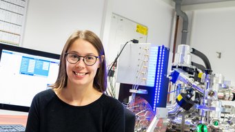 Der Natural Sciences and Engineering Research Council of Canada (übersetzt: Kanadische Forschungsrat für Natur- und Ingenieurswissenschaften) hat Dr. Renelle Dubosq mit einem Stipendium ausgezeichnet. Dies ermöglicht ihr einen zweijährigen Forschungsaufenthalt am Max-Planck-Institut für Eisenforschung. Der Natural Sciences and Engineering Research Council of Canada (übersetzt: Kanadische Forschungsrat für Natur- und Ingenieurswissenschaften) hat Dr. Renelle Dubosq mit einem Stipendium ausgezeichnet. Dies ermöglicht ihr einen zweijährigen Forschungsaufenthalt am Max-Planck-Institut für Eisenforschung.