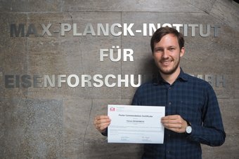Florian Deißenbeck won a Best Poster Award at the Psi-k conference 2022. Florian Deißenbeck won a Best Poster Award at the Psi-k conference 2022.