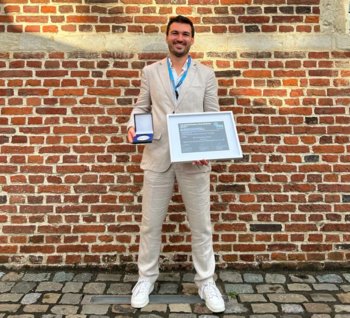 E.W. Müller Outstanding Emerging Scientist Award