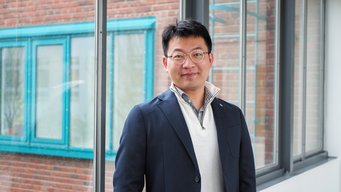 Die neue Gruppe konzentriert sich auf Echtzeit-In-situ-Beobachtungen, um die Nachhaltigkeit von Materialien von der Herstellung bis zur Anwendung zu verbessern. Die neue Gruppe konzentriert sich auf Echtzeit-In-situ-Beobachtungen, um die Nachhaltigkeit von Materialien von der Herstellung bis zur Anwendung zu verbessern.