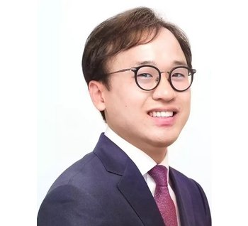 Finalist for the Gerhard-Ertl-Young-Investigator Award